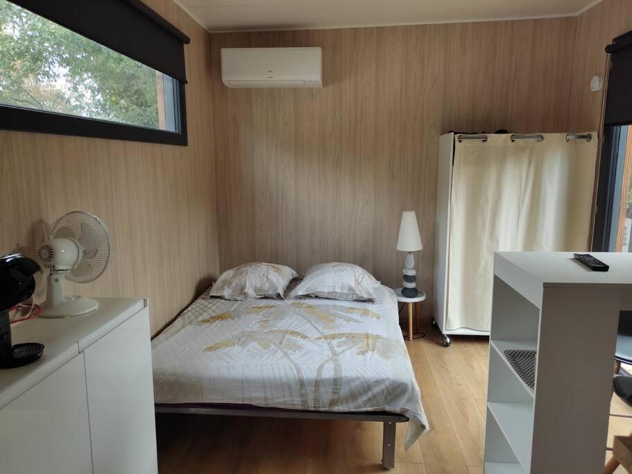 Joli Studio Indépendant En Bois Avec Jacuzzi Prive Fréjus Exterior foto