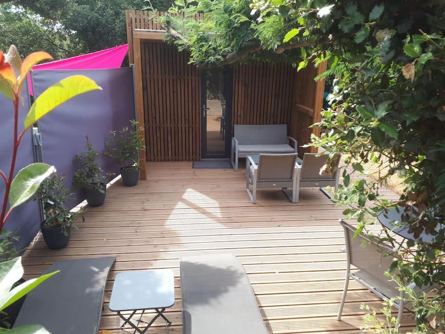 Joli Studio Indépendant En Bois Avec Jacuzzi Prive Fréjus Exterior foto