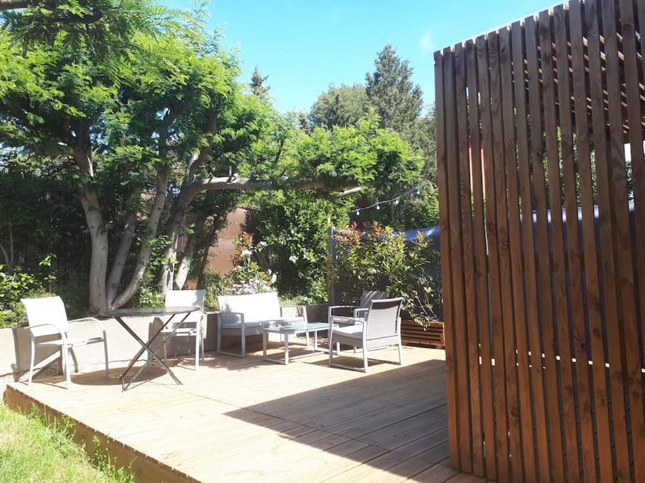 Joli Studio Indépendant En Bois Avec Jacuzzi Prive Fréjus Exterior foto