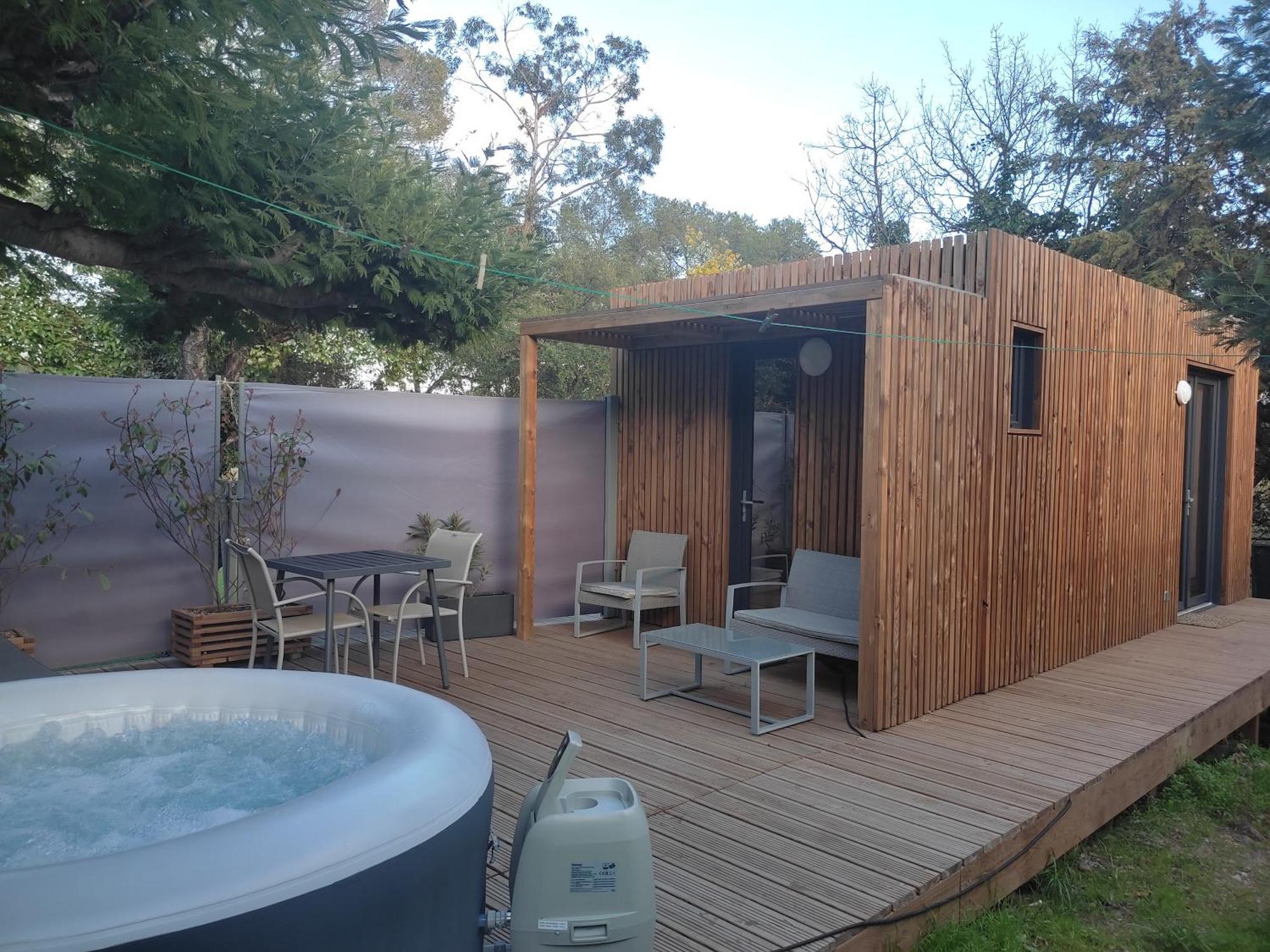 Joli Studio Indépendant En Bois Avec Jacuzzi Prive Fréjus Exterior foto