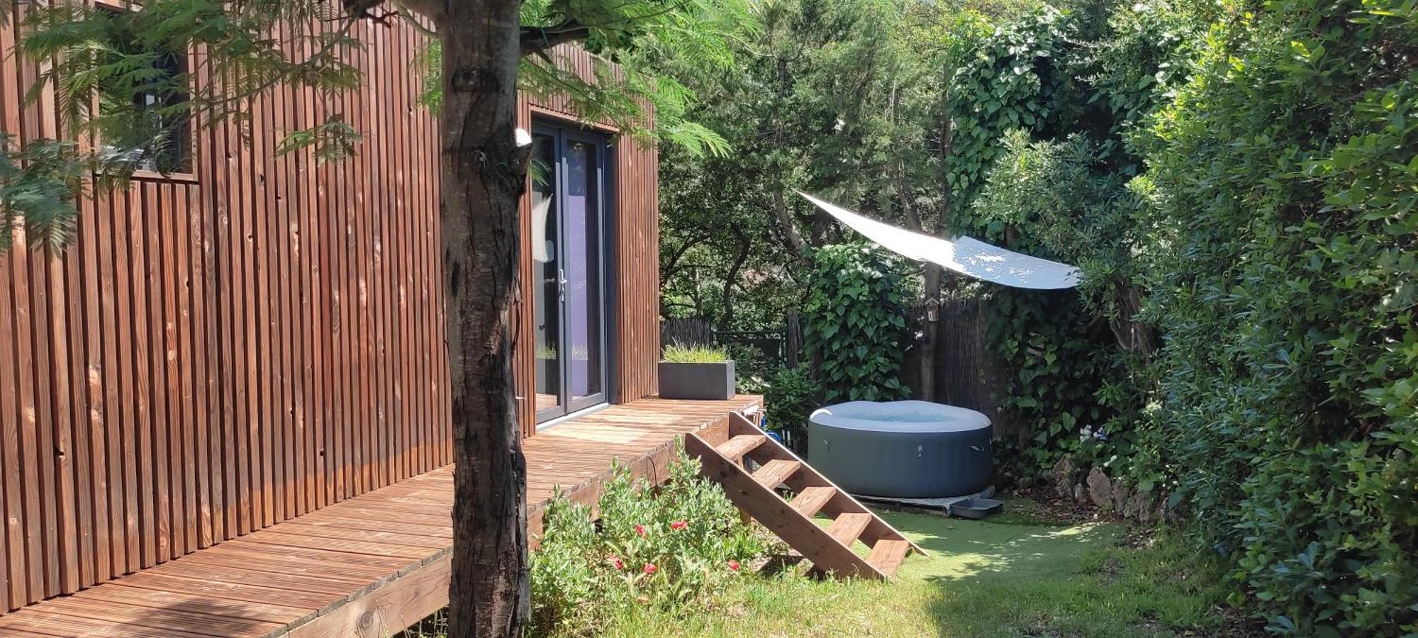 Joli Studio Indépendant En Bois Avec Jacuzzi Prive Fréjus Exterior foto